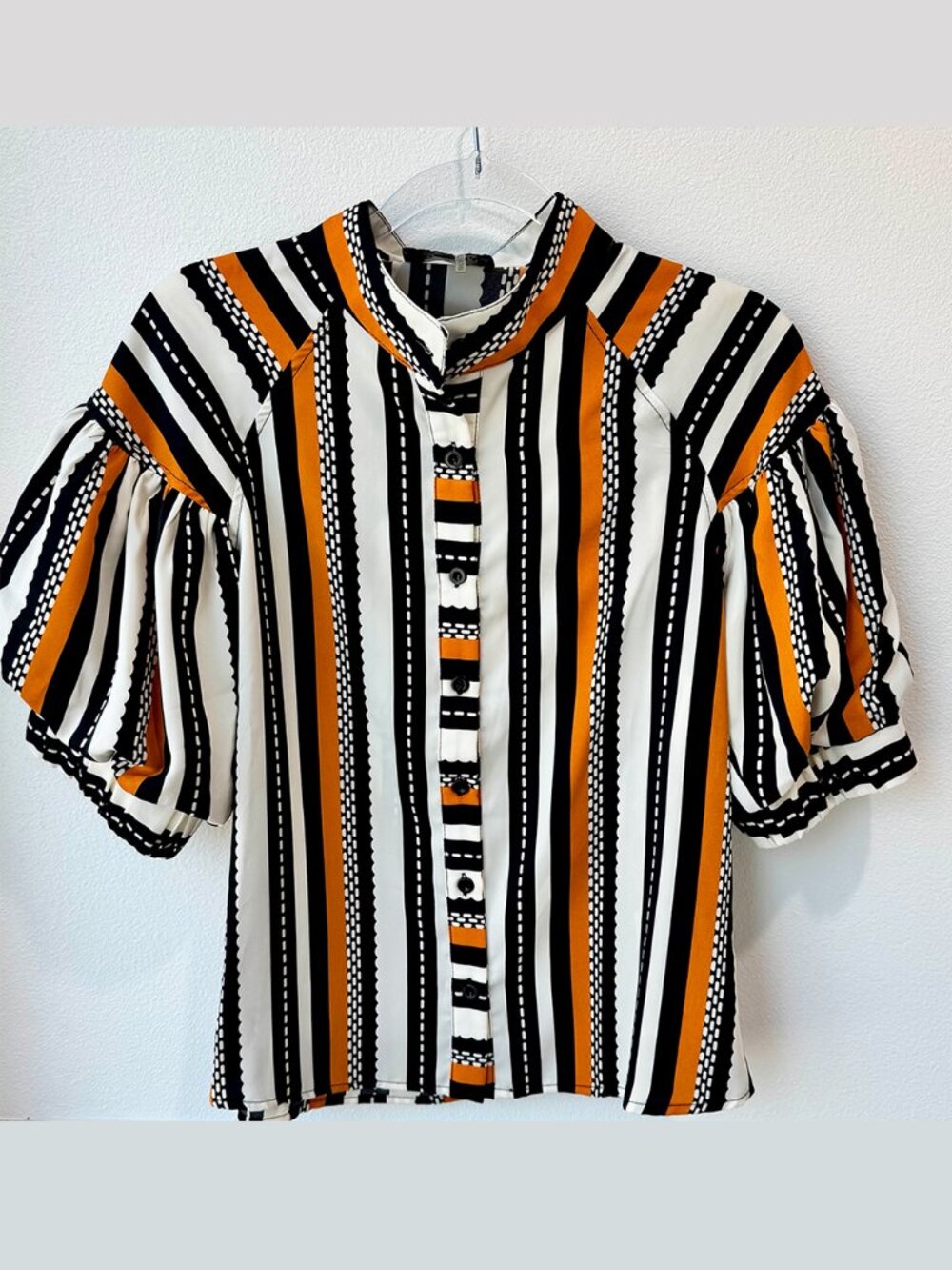 NWOT Gracia Balloon Short Sleeve Orange Black Striped Blouse Top size Small